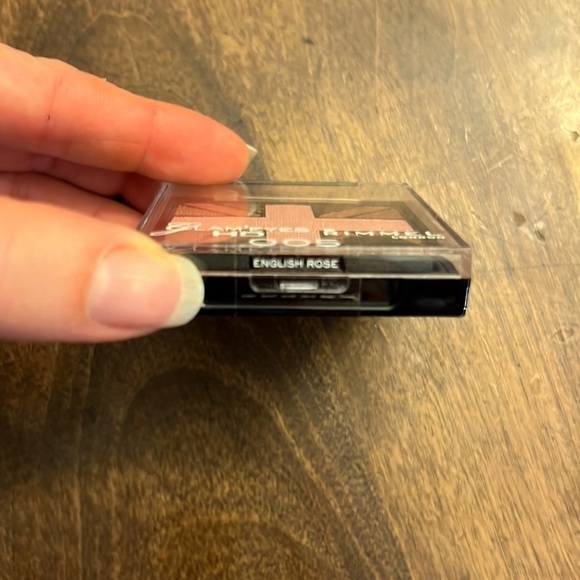 Rimmel London Glam Eyes HD Quad Eye Shadow - English Rose - Picture 2 of 3